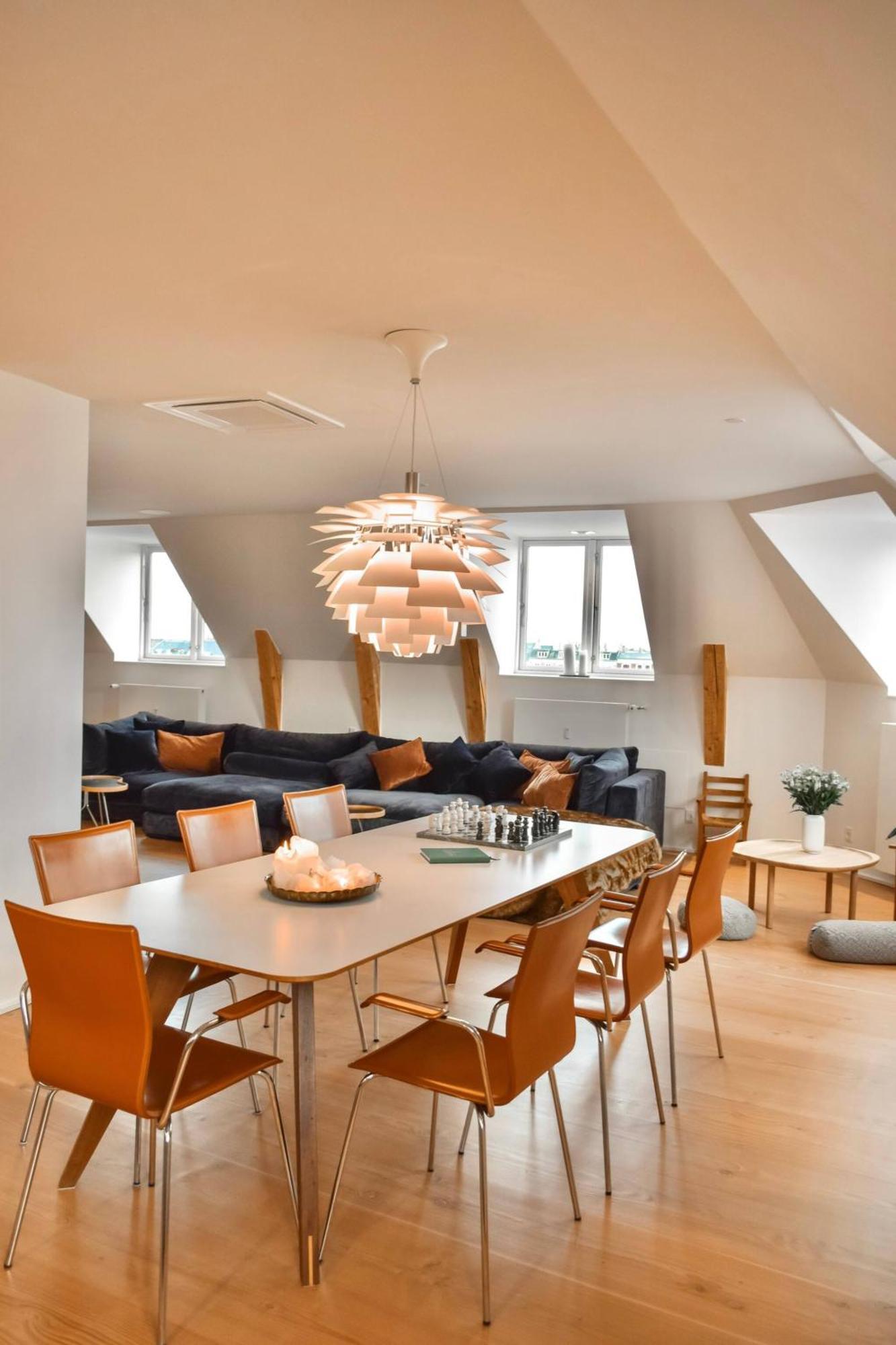 Penthouse With Private Rooftop Terrace Apartment *
